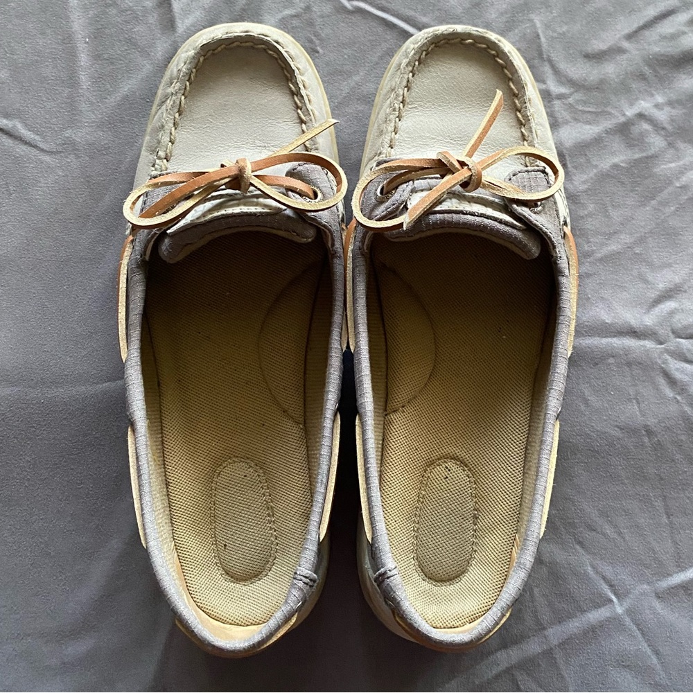 Gray Sperry’s - 6.5 - Picture 3 of 6